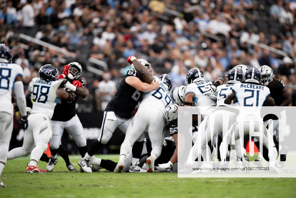 Las Vegas Raiders came away with a 20-10 victory over Tennessee Titans during 2025 NFL, American Football Herren, USA Season week 6 at the Allegiant Stadium in Las Vegas. Las Vegas USA - ZUMAo117 20251012_zsp_o117_030