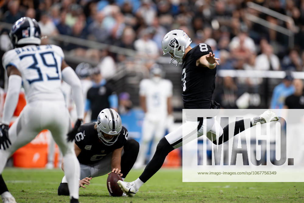 Las Vegas Raiders came away with a 20-10 victory over Tennessee Titans during 2025 NFL, American Football Herren, USA Season week 6 at the Allegiant Stadium in Las Vegas. Las Vegas USA - ZUMAo117 20251012_zsp_o117_042