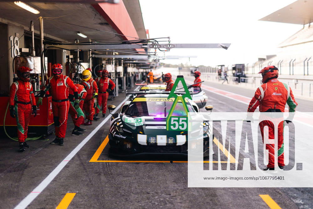 AUTO - ELMS - 4 HOURS OF PORTIMAO 2025 55 CAMERON Duncan (gbr), GRIFFIN Matt (irl), PEREL David (zaf), Spirit of Race, Ferrari 296 GT3, LMGT3, pitlane, during the 4 Hours of Portimao, 6th round of the 2025 European Le Mans Series on the Autodromo Internacional do Algarve from October 16 to 18, 2025 in Portimao, Portugal -