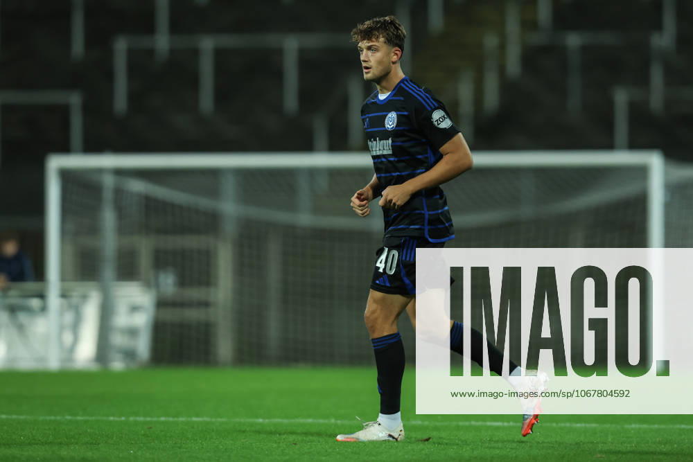 Sport, Football, FVN Niederrheinpokal Season 2025 2026 Round of 16 KFC Uerdingen MSV Duisburg 15 10 2025, Grotenburg Stadion Ben Schlicke MSV Duisburg, 40 Krefeld Grotenburg Stadion North Rhine-Westphalia Germany