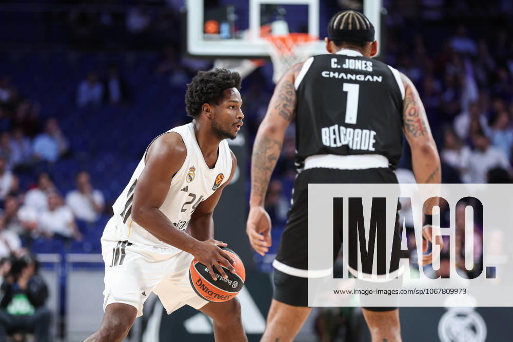 Andres Feliz of Real Madrid and Carlik Jones of Partizan in action during the EuroLeague Regular Season Round 4 match between Real Madrid and Partizan Mozzart Bet Belgrade at Movistar Arena on October 15, 2025 in Madrid, Spain. Madrid SPAIN - ZUMAa181 20251015_zaa_a181_034