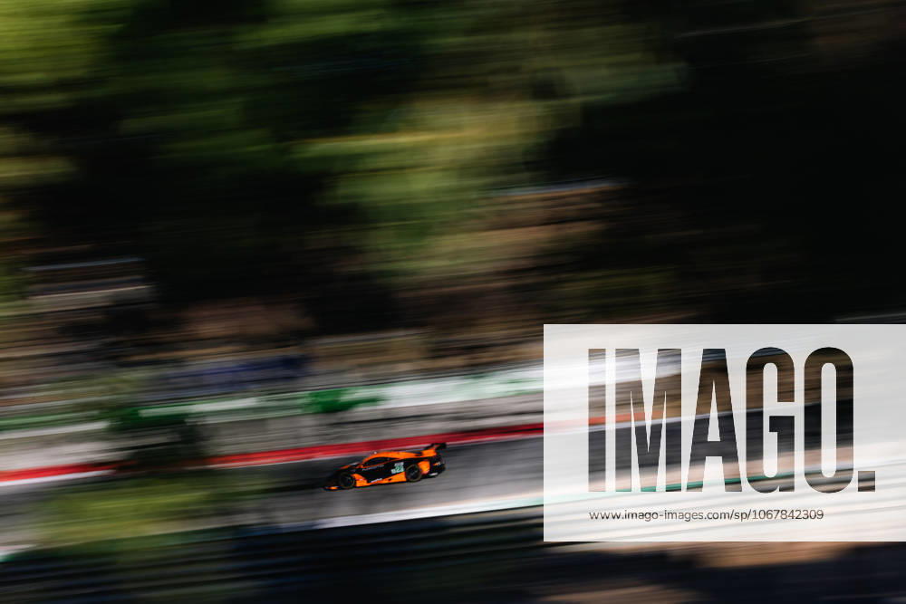 AUTO - ELMS - 4 HOURS OF PORTIMAO 2025 23 BIRCH Michael (gbr), PATTERSON Garnet (aus), BOYD Wayne (gbr), United Autosports, McLaren 720S GT3 Eco, LMGT3, action during the 4 Hours of Portimao, 6th round of the 2025 European Le Mans Series on the Autodromo Internacional do Algarve from October 16 to 18, 2025 in Portimao, Portugal -