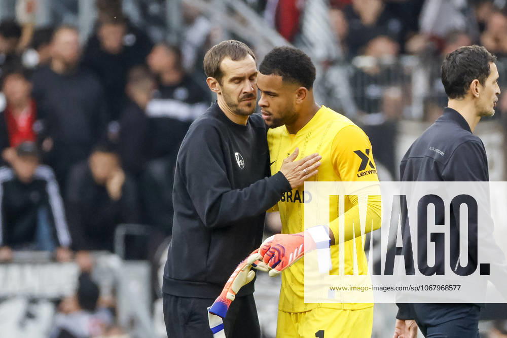 Julian Schuster SC Freiburg, Coach and Noah Atubolu SC Freiburg, 01 after the match , Germany, Soccer, 1 Bundesliga, Matchday 7, 2025 2026, SC Freiburg vs Eintracht Frankfurt, 19 10 2025, Europa Park Stadion, Freiburg im Breisgau, Germany Freiburg im Breisgau Europa Park Stadion Baden Württemberg Germany