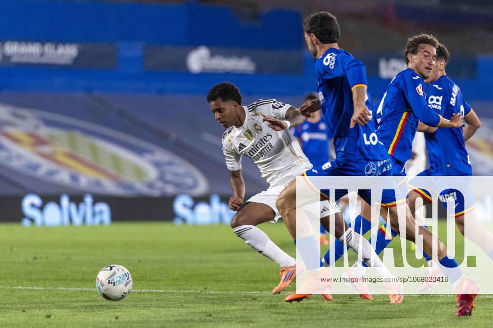 RODRYGO GOES of Real Madrid CF during the match belonging to the 25 26 season of La Liga EA soccer Ã¢â‚¬oe GETAFE CF vs. REAL MADRID CF Ã¢â‚¬Â held on October 19, 2025, at the Coliseum Stadiumo, Madrid, Spain. Madrid Spain - ZUMAc312 20251020_zsp_c312_197