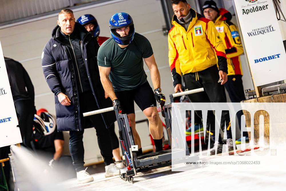 GER, Bobsleigh, Season 25 26, Men, Central performance test in bobsleigh push test Traditionally, the best German bobsleigh pilots and their pushers met in Oberhof for a test of strength 98559 Oberhof LOTTO Thüringen EISARENA Oberho Thüringen Germany
