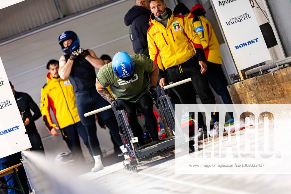 GER, Bobsleigh, Season 25 26, Men, Central performance test in bobsleigh push test Traditionally, the best German bobsleigh pilots and their pushers met in Oberhof for a test of strength 98559 Oberhof LOTTO Thüringen EISARENA Oberho Thüringen Germany