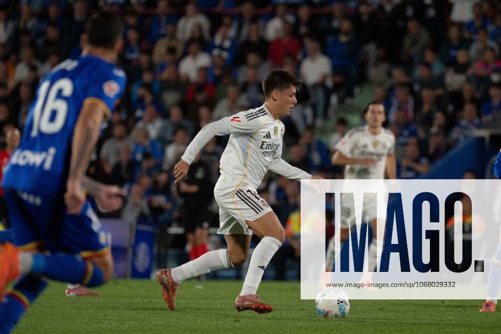 Arda GULER of Real Madrid plays with the ball during the LaLiga EA Sports football match between Getafe CF and Real Madrid CF at Coliseum Stadium in Getafe Madrid Spain - ZUMAd308 20251019_zsp_d308_033