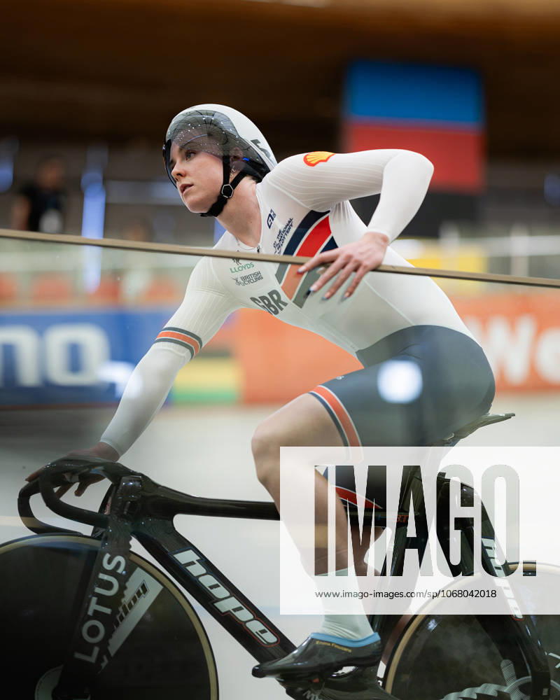 2025 Tissot UCI Track World Championships Picture by Alex Whitehead SWpix.com - 20 10 2025 - Cycling - 2025 Tissot UCI Track World Championships - Velodromo PenalolÃ n, Santiago, Chile - Training - Emma Finucane of Great Britain. Santiago Velodromo Parque PenalolÃ n Chile