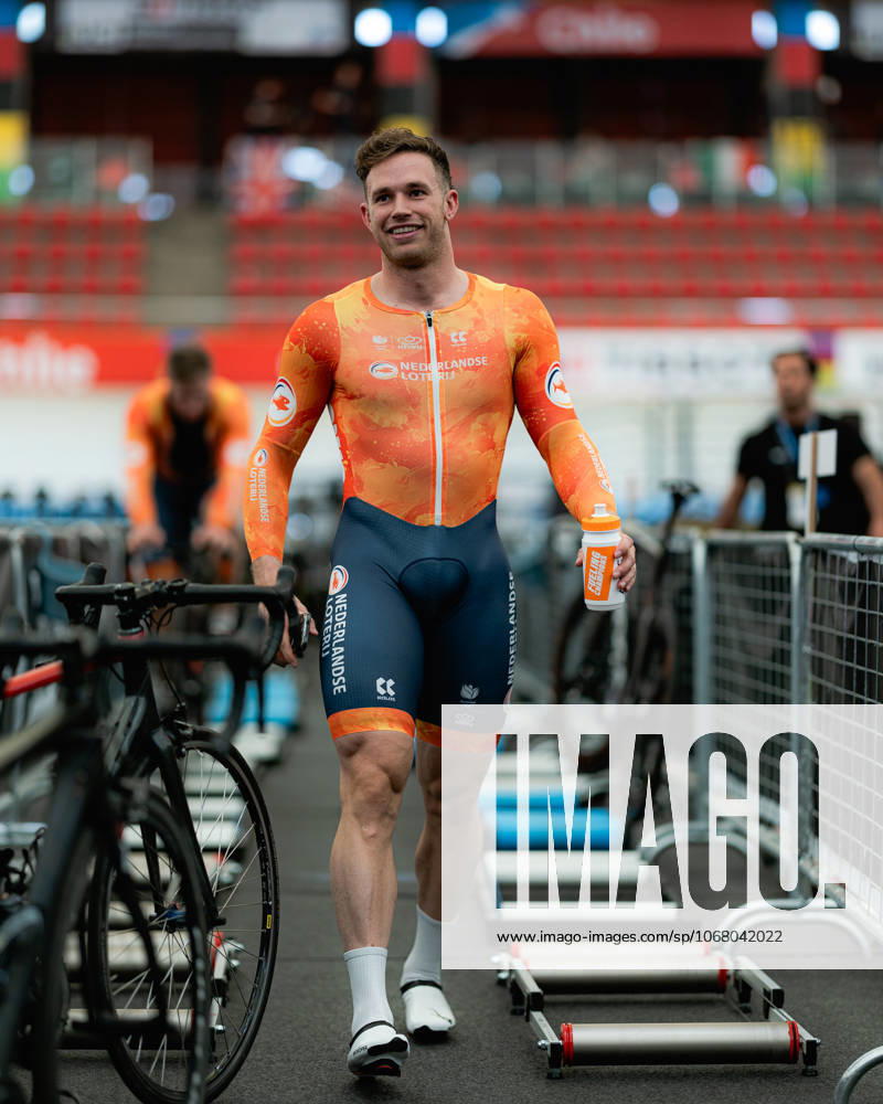2025 Tissot UCI Track World Championships Picture by Alex Whitehead SWpix.com - 20 10 2025 - Cycling - 2025 Tissot UCI Track World Championships - Velodromo PenalolÃ n, Santiago, Chile - Training - Harrie Lavreysen of the Netherlands. Santiago Velodromo Parque PenalolÃ n Chile