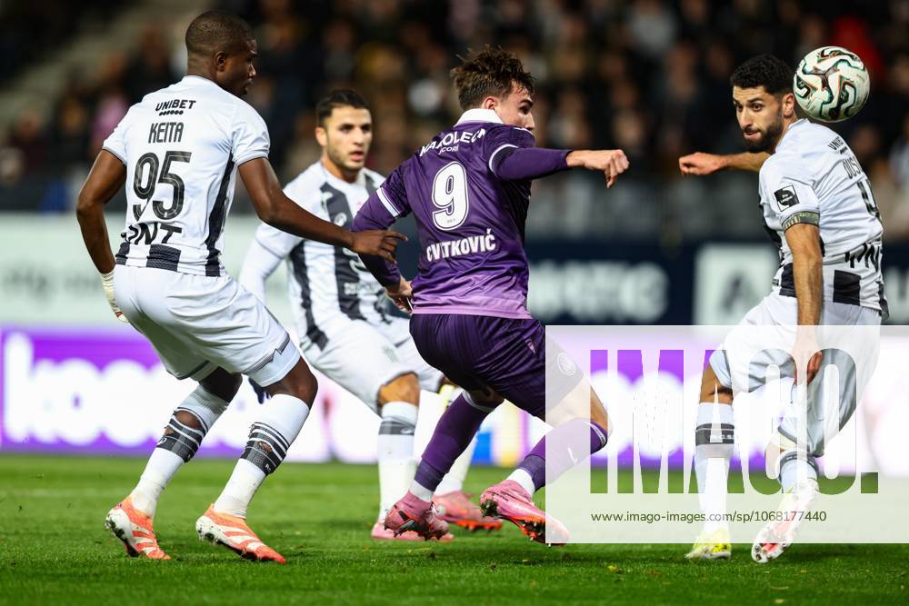 Anderlecht s Mihajlo Cvetkovic pictured in action during a soccer match between Sporting Charleroi and RSC Anderlecht, Friday 24 October 2025 in Charleroi, on day 12 of the 2025-2026 Jupiler Pro League first division of the Belgian championship. BRUNOxFAHY x137846557x