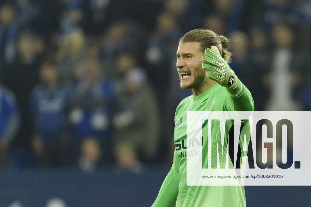 Torwart Loris Karius (FC Schalke) gestikuliert waehrend des spiels der 2. Bundesliga zwischen FC Schalke 04 und SV Darmstadt 98 Veltins-Arena am 24. October 2025 in Gelsenkirchen, Deutschland. (Foto von Max Maiwald DeFodi Images) +++ Torwart Loris Karius (FC Schalke) gestures during the 2. Bundesliga match between FC Schalke 04 and SV Darmstadt 98 at Veltins-Arena on October 24, 2025 in Gelsenkirchen, Germany. (Photo by Max Maiwald DeFodi Images) DFB DFL REGULATIONS PROHIBIT ANY USE OF PHOTOGRAPHS AS IMAGE SEQUENCES AND OR QUASI-VIDEO. (Photo by Max Maiwald DeFodi Images) Goalkeeper Loris Karius FC Schalke gestures during the 2 Bundesliga match between FC Schalke 04 and SV Darmstadt 98 Veltins Arena on October 24, 2025 in Gelsenkirchen, Germany Photo by Max Maiwald DeFodi Images Goalkeeper Loris Karius FC Schalke gestures during the 2 Bundesliga match between FC Schalke 04 and SV Darmstadt 98 at Veltins Arena on October 24, 2025 in Gelsenkirchen, Germany Photo by Max Maiwald DeFodi Images DFB DFL REGULATIONS PROHIBIT ANY USE OF PHOTOGRAPHS AS IMAGE SEQUENCES AND OR QUASI VIDEO Photo by Max Maiwald DeFodi Images