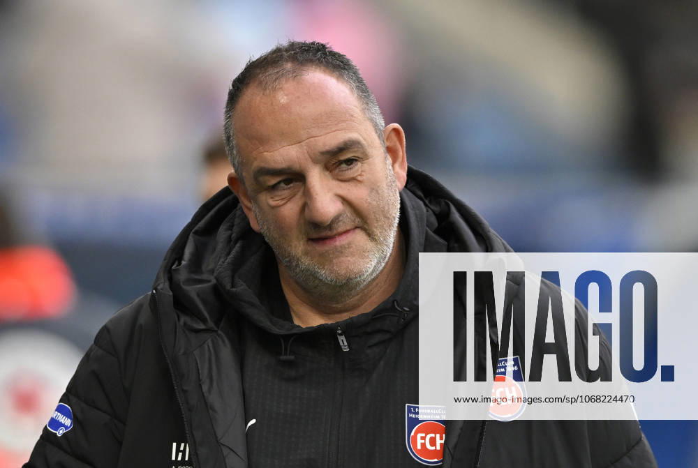Before the match Coach Frank Schmidt 1 FC Heidenheim 1846 FCH Portrait TSG 1899 Hoffenheim vs 1 FC Heidenheim 1846 FCH 25 10 2025 DFL REGULATIONS PROHIBIT ANY USE OF PHOTOGRAPHS AS IMAGE SEQUENCES AND OR QUASI VIDEO TSG 1899 Hoffenheim vs 1 FC Heidenheim 1846 FCH