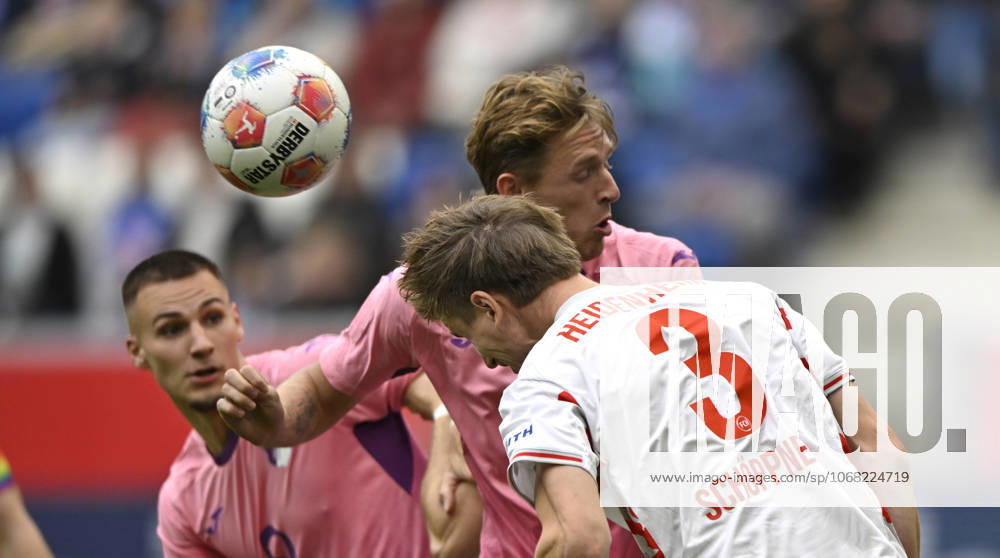 Penalty area scene, goal area scene header duel duel action Wouter Tohumcu TSG 1899 Hoffenheim 18 vs Jan Schoeppner 1 FC Heidenheim 1846 FCH 03 TSG 1899 Hoffenheim vs 1 FC Heidenheim 1846 FCH 25 10 2025 DFL REGULATIONS PROHIBIT ANY USE OF PHOTOGRAPHS AS IMAGE SEQUENCES AND OR QUASI VIDEO TSG 1899 Hoffenheim vs 1 FC Heidenheim 1846 FCH