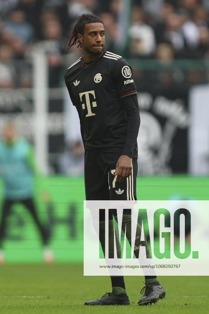 Michael Olise (FC Bayern München) schaut waehrend des spiels der Bundesliga zwischen Borussia Mönchengladbach und FC Bayern München, Stadion im Borussia-Park am 25. October 2025 in Mönchengladbach, Deutschland. (Foto von Oliver Kaelke DeFodi Images) +++ Michael Olise (FC Bayern München) looks on during the Bundesliga match between Borussia Mönchengladbach and FC Bayern München at Stadion im Borussia-Park on October 25, 2025 in Mönchengladbach, Germany. (Photo by Oliver Kaelke DeFodi Images) DFL regulations prohibit any use of photographs as image sequences and or quasi-video. (Photo by Oliver Kaelke DeFodi Images) Michael Olise FC Bayern München looks on during the Bundesliga match between Borussia Mönchengladbach and FC Bayern München, Stadion im Borussia Park am 25 October 2025 in Mönchengladbach, Germany Photo by Oliver Kaelke DeFodi Images Michael Olise FC Bayern München looks on during the Bundesliga match between Borussia Mönchengladbach and FC Bayern München at Stadion im Borussia Park on October 25, 2025 in Mönchengladbach, Germany Photo by Oliver Kaelke DeFodi Images DFL regulations prohibit any use of photographs as image sequences and or quasi video Photo by Oliver Kaelke DeFodi Images