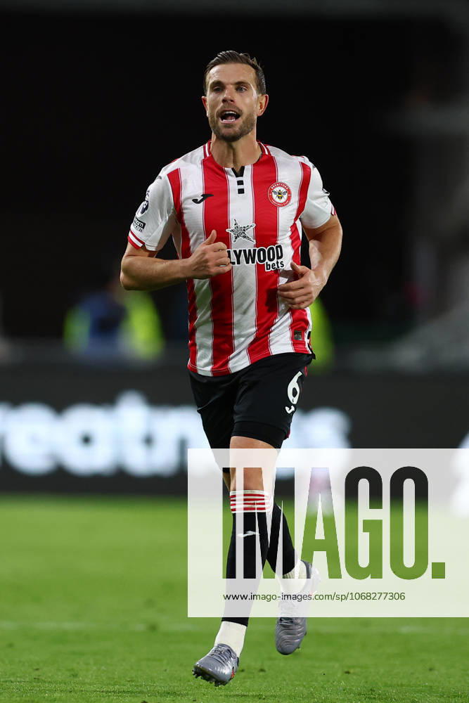 London, England, 25th October 2025. Jordan Henderson of Brentford during the Brentford vs Liverpool Premier League match at Gtech Community Stadium, London. Picture credit should read: Paul Terry Sportimage . SPI_098_PT_Brentford_Liverpool SPI-4238-0099
