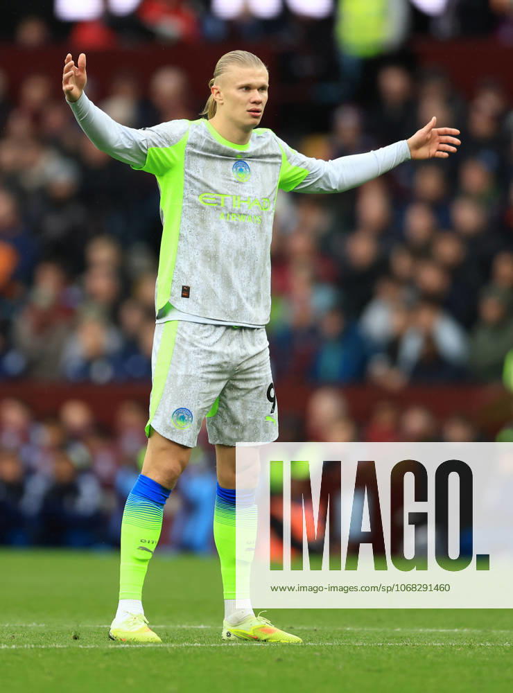 Birmingham, England, 26th October 2025. Erling Haaland of Manchester City throws his arms up during the Aston Villa vs Manchester City Premier League match at Villa Park, Birmingham. Picture credit should read: Jessica Hornby Sportimage . SPI_036_JH_Villa_City SPI-4240-0036