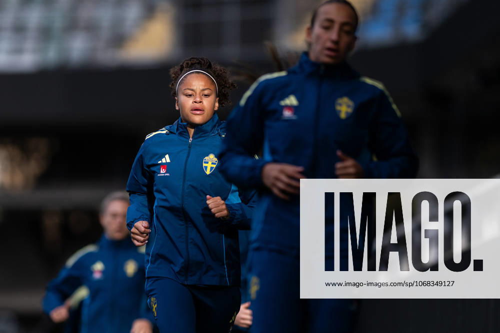 Felicia Schröder of the Swedish women s national football team during a training session on October 27, 2025 in Gothenburg Photo Mathias Bergeld BILDBYRAN kod MB MB1227 fotboll football soccer fotball nations league uefa womens nations league träning practice training sverige sweden dam bbeng