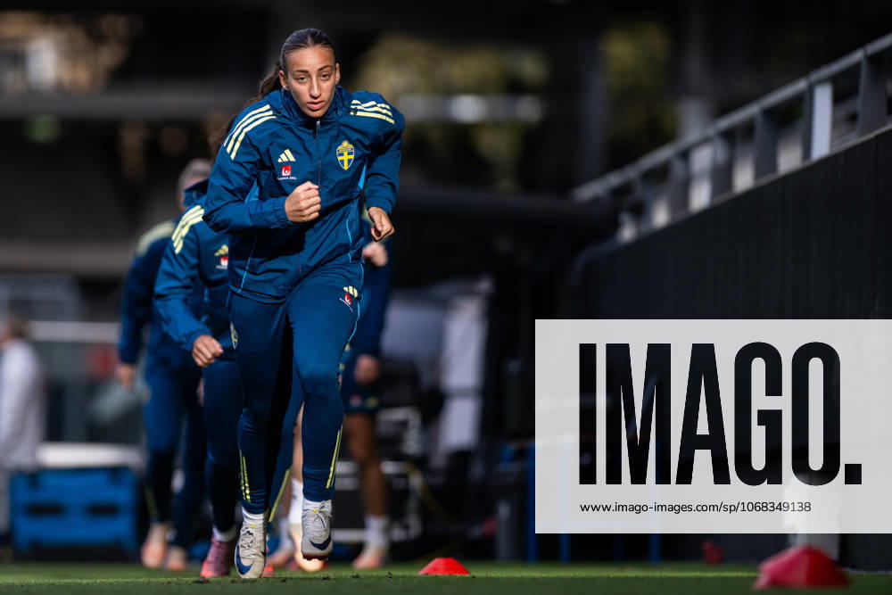 Rosa Kafaji of the Swedish women s national football team during a training session on October 27, 2025 in Gothenburg Photo Mathias Bergeld BILDBYRAN kod MB MB1227 fotboll football soccer fotball nations league uefa womens nations league träning practice training sverige sweden dam bbeng