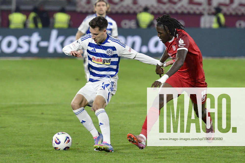 From left in duel Conor Noß Noss Duisburg 14 Franci Bouebari Essen 19 26 10 2025 Soccer MSV Duisburg vs Rot Weiss Essen, Schauinsland Reisen Arena, Duisburg, DFB DFL REGULATIONS PROHIBIT ANY USE OF PHOTOGRAPHS AS IMAGE SEQUENCES AND OR QUASI VIDEO