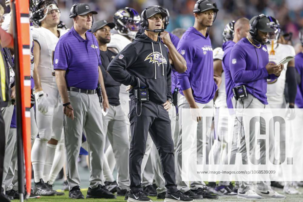 Baltimore Ravens head coach John Harbaugh looks up at the Jumbotron for a replay during an NFL, American Football Herren, USA game against the Miami Dolphins on Thursday, October 30, 2025 at the Hard Rock Stadium. The Ravens beat the Dolphins 28-6. Miami Gardens United States - ZUMAh180 20251030_zsp_h180_056