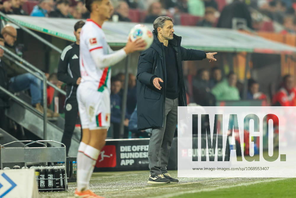 Niko Kovac Borussia Dortmund, Head Coach , GER, FC Augsburg vs Borussia Dortmund, Football, Bundesliga, Matchday 9, Season 2025 2026, 31 10 2025, , GER, FC Augsburg vs Borussia Dortmund, Football, Bundesliga, Matchday 9, Season 2025 2026, 31 10 2025 Augsburg