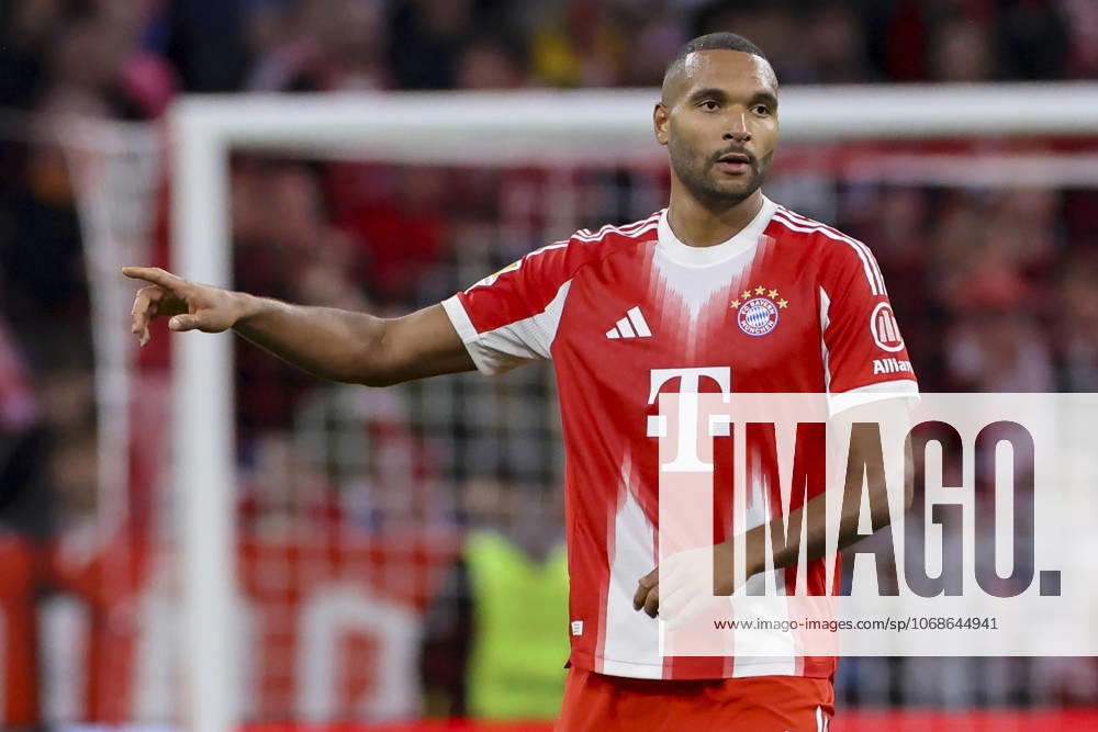 Jonathan Tah (FC Bayern Muenchen) gestikuliert, Bundesliga, FC Bayern München v Bayer 04 Leverkusen, Allianz Arena am 01. November 2025 in München, Deutschland. (Foto von Marco Steinbrenner DeFodi Images) Jonathan Tah (FC Bayern Muenchen) gestures, Bundesliga, FC Bayern München v Bayer 04 Leverkusen, Allianz Arena, November 1, 2025 in München, Germany. (Photo by Marco Steinbrenner DeFodi Images) DFL regulations prohibit any use of photographs as image sequences and or quasi-video. Jonathan Tah FC Bayern Muenchen gestures, Bundesliga, FC Bayern München v Bayer 04 Leverkusen, Allianz Arena on November 01, 2025 in Munich, Germany Photo by Marco Steinbrenner DeFodi Images Jonathan Tah FC Bayern Muenchen gestures, Bundesliga, FC Bayern München v Bayer 04 Leverkusen, Allianz Arena, November 1, 2025 in Munich, Germany Photo by Marco Steinbrenner DeFodi Images DFL regulations prohibit any use of photographs as image sequences and or quasi video