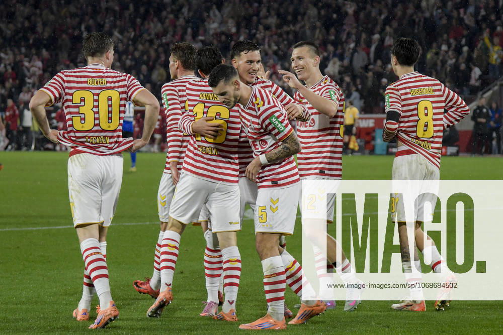 Said El Mala Koeln 13 celebrates with the team after scoring the 3 1 goal 02 11 2025 Soccer 1 FC Koeln vs Hamburger SV, Rheinenergiestadion, Koeln, DFB DFL REGULATIONS PROHIBIT ANY USE OF PHOTOGRAPHS AS IMAGE SEQUENCES AND OR QUASI VIDEO