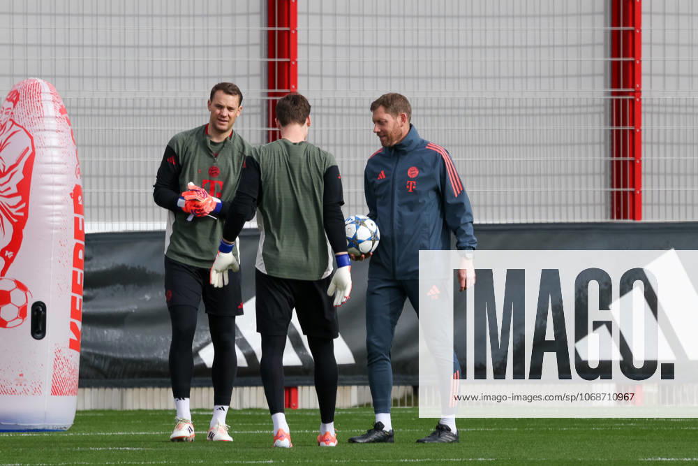 Manuel Neuer FC Bayern Muenchen, 01 with Jonas Urbig FC Bayern Muenchen, 40 and Michael Rechner FC Bayern Muenchen, Goalkeeping Coach , GER, Final training, FC Bayern Muenchen, Football, UEFA Champions League, League Phase, Matchday 4, Season 2025 2026, 03 11 2025, GER, Final training, FC Bayern Muenchen, Football, UEFA Champions League, League Phase, Matchday 4, Season 2025 2026, 03 11 2025 Muenchen