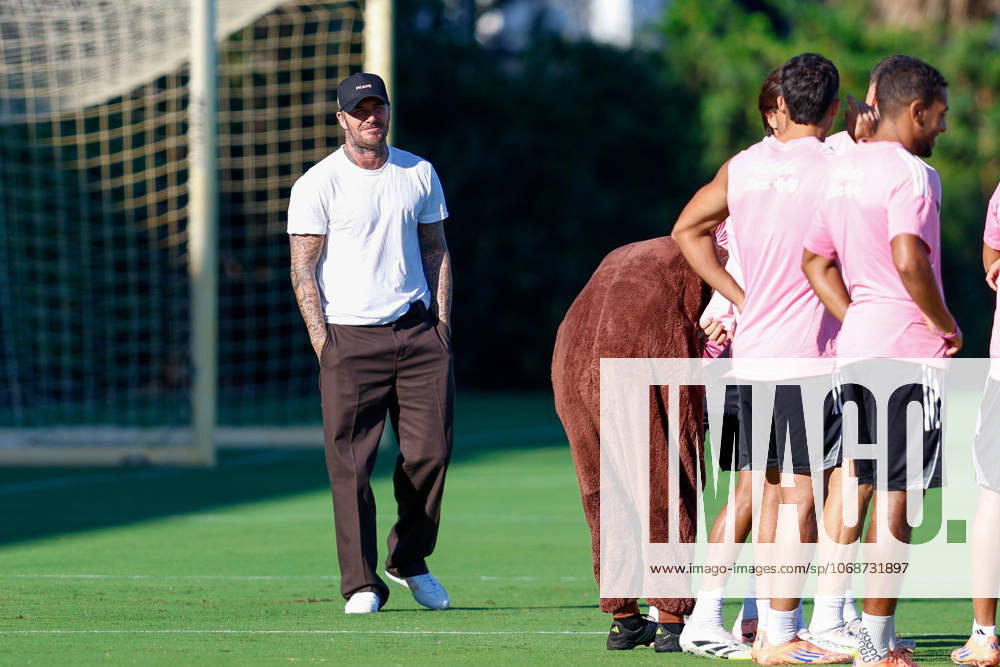 FORT LAUDERDALE, FL - OCTOBER 31: Inter Miami Co Owner, David Beckham, attends an Inter Miami Training Session at Florida Blue Training Center on October 31, 2025 in Fort Lauderdale, Florida. (Photo by Chris Arjoon Icon Sportswire) SOCCER: OCT 31 MLS, Fussball Herren, USA Inter Miami CF Training Icon25103100117