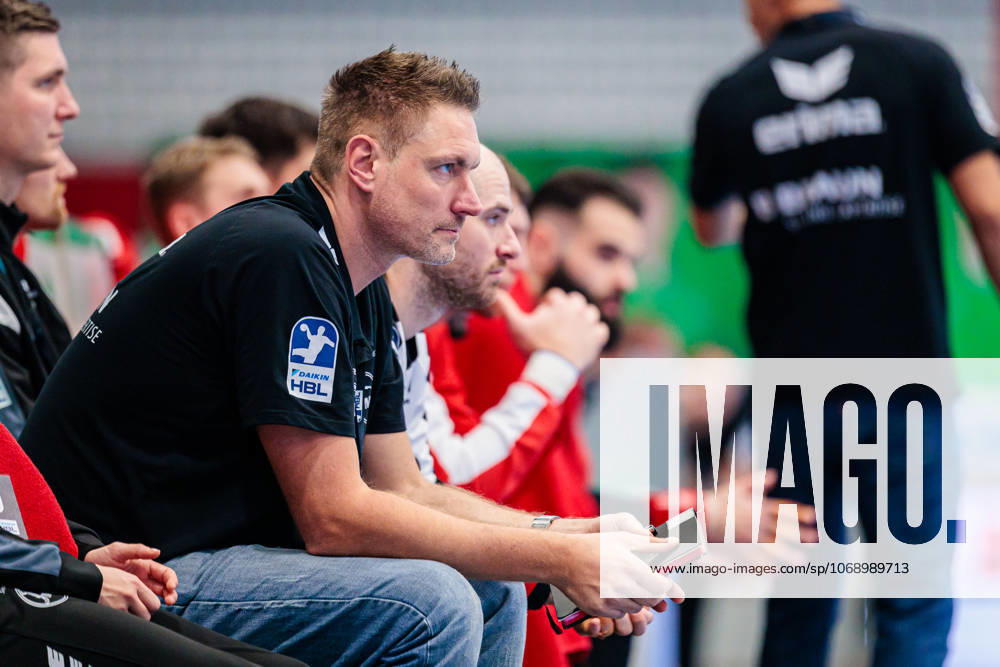 Carsten Lichtlein MT Melsungen, Goalkeeping Coach GER, GWD Minden vs MT Melsungen, Handball, 1 Bundesliga, Matchday 11, Season 2025 2026, 08 11 2025 GER, GWD Minden vs MT Melsungen, Handball, 1 Bundesliga, Matchday 11, Season 2025 2026, 08 11 2025 Luebbecke
