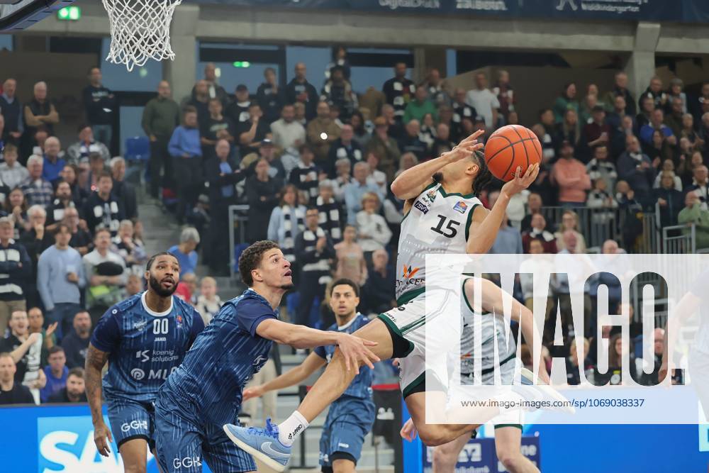 V li , Kevin McClain MLP Academics Heidelberg, 3 , Jordan Roland Vet Concept Gladiators Trier, 15 GER, MLP Academics Heidelberg vs Vet Concept Gladiators Trier, Basketball, easycredit Basketball Bundesliga, 7 Matchday, Season, 2025 2026, 09 11 2025 GER, MLP Academics Heidelberg vs Vet Concept Gladiators Trier, Basketball, easycredit Basketball Bundesliga, 7 Matchday, Season, 2025 2026, 09 11 2025 Heidelberg