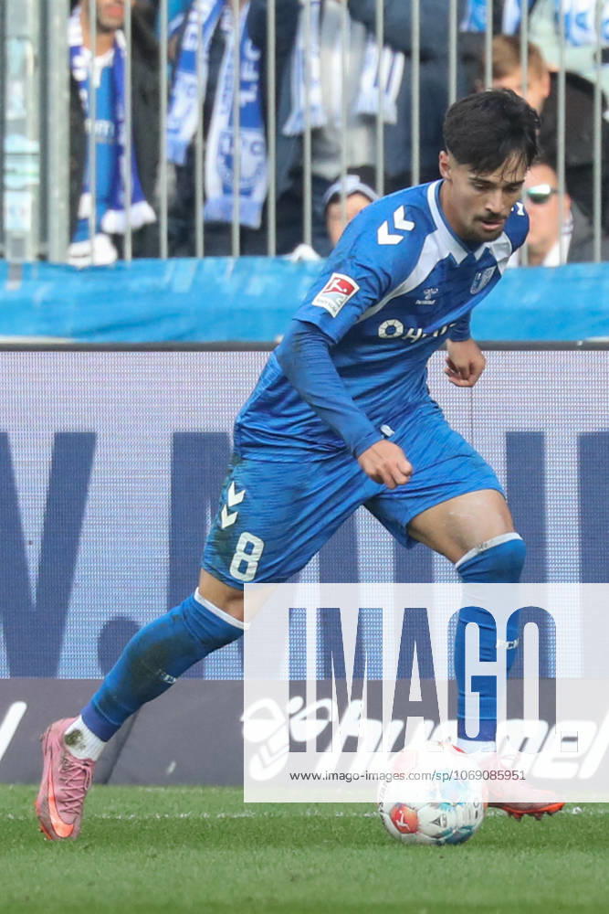 Fußball 2 Bundesliga, 1 FC Magdeburg SC Paderborn 07, v l Laurin Ulrich Magdeburg, 8 Freisteller, Einzelbild, Ganzkoerper, single frame Magdeburg