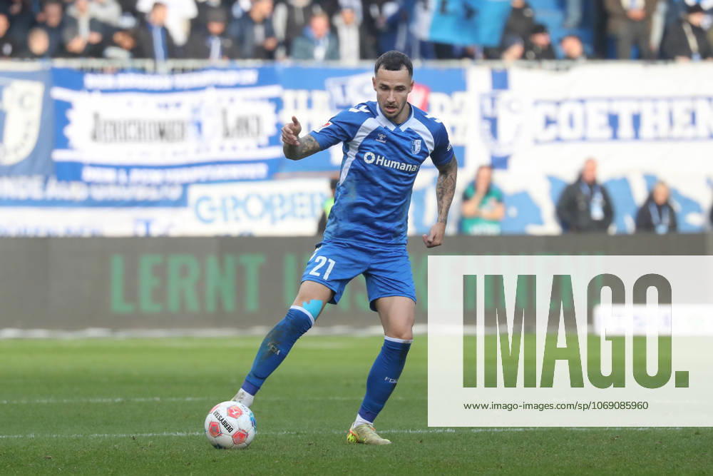 Fußball 2 Bundesliga, 1 FC Magdeburg SC Paderborn 07, v l Falko Michel Magdeburg, 21 Freisteller, Einzelbild, Ganzkoerper, single frame Magdeburg