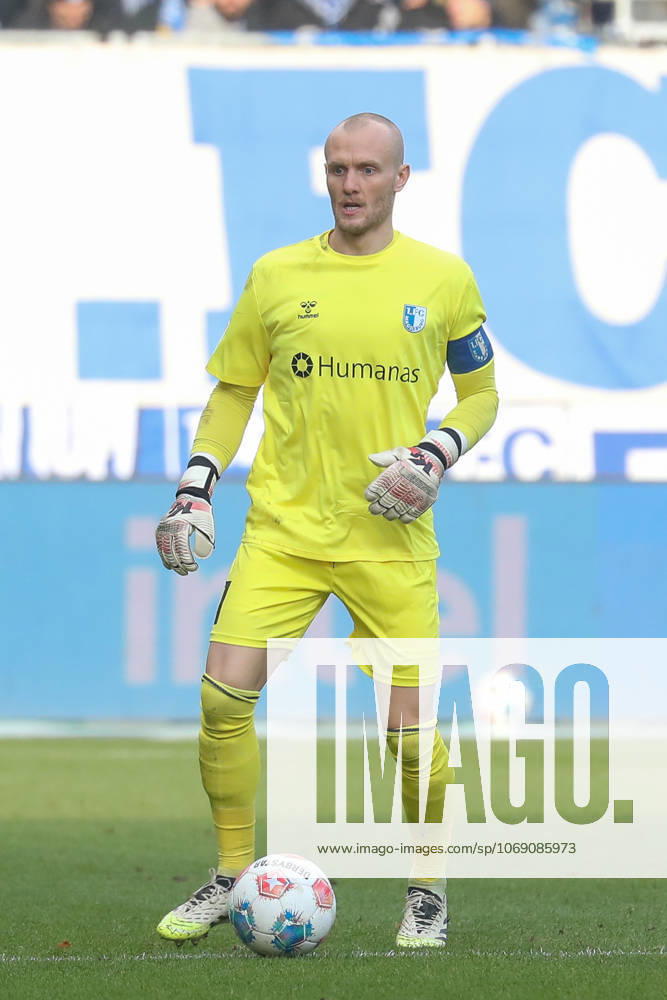Fußball 2 Bundesliga, 1 FC Magdeburg SC Paderborn 07, v l Dominik Reimann Magdeburg, 1 Freisteller, Einzelbild, Ganzkoerper, single frame Magdeburg