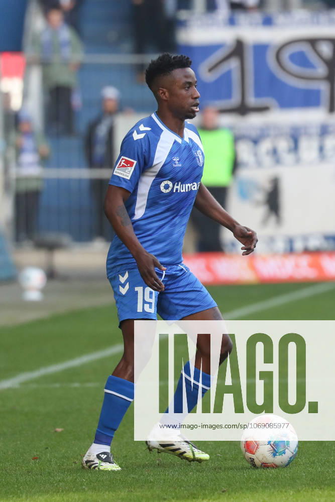 Fußball 2 Bundesliga, 1 FC Magdeburg SC Paderborn 07, v l Lubambo Musonda Magdeburg, 19 Freisteller, Einzelbild, Ganzkoerper, single frame Magdeburg