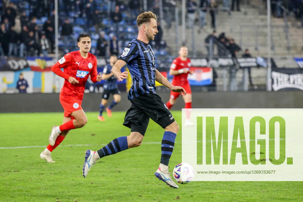 Lukas Klünter SV Waldhof Mannheim, 24 Soccer bfv Rothaus Pokal, Quarterfinal, SV Waldhof Mannheim vs FC Astoria Walldorf on 12 11 2025 in Mannheim Carl Benz Stadion , Germany Mannheim Carl Benz Stadion Germany