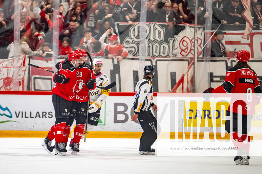 NL : Lausanne HC - HC Ajoie 14.11.2025, Lausanne, Vaudoise Arena, NL: Lausanne HC - HC Ajoie. Leonardo Fuhrer (15, Lausanne HC) celebrates his goal 1-1 during the Swiss National League Ice hockey, Eishockey championship 2025-2026 match between Lausanne HC and HC Ajoie the Friday 14.11.2025 at the Vaudoise Arena in Lausanne, Switzerland. Lausanne Vaudoise Arena Vaud Switzerland