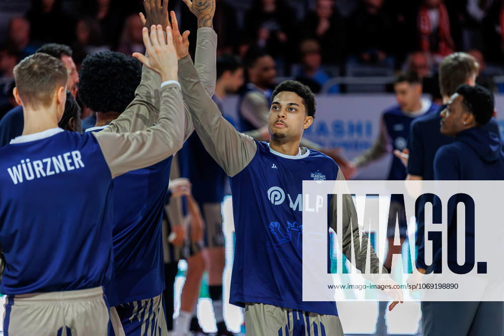 Kevin McClain MLP Academics Heidelberg, 03 , before the start of the game, BMA365 Bamberg Baskets vs MLP Academics Heidelberg, Basketball, BBL Cup, Quarterfinals, 13 11 2025 BMA365 Bamberg Baskets vs MLP Academics Heidelberg, Basketball, BBL Cup, Quarterfinals, 13 11 2025 Bamberg