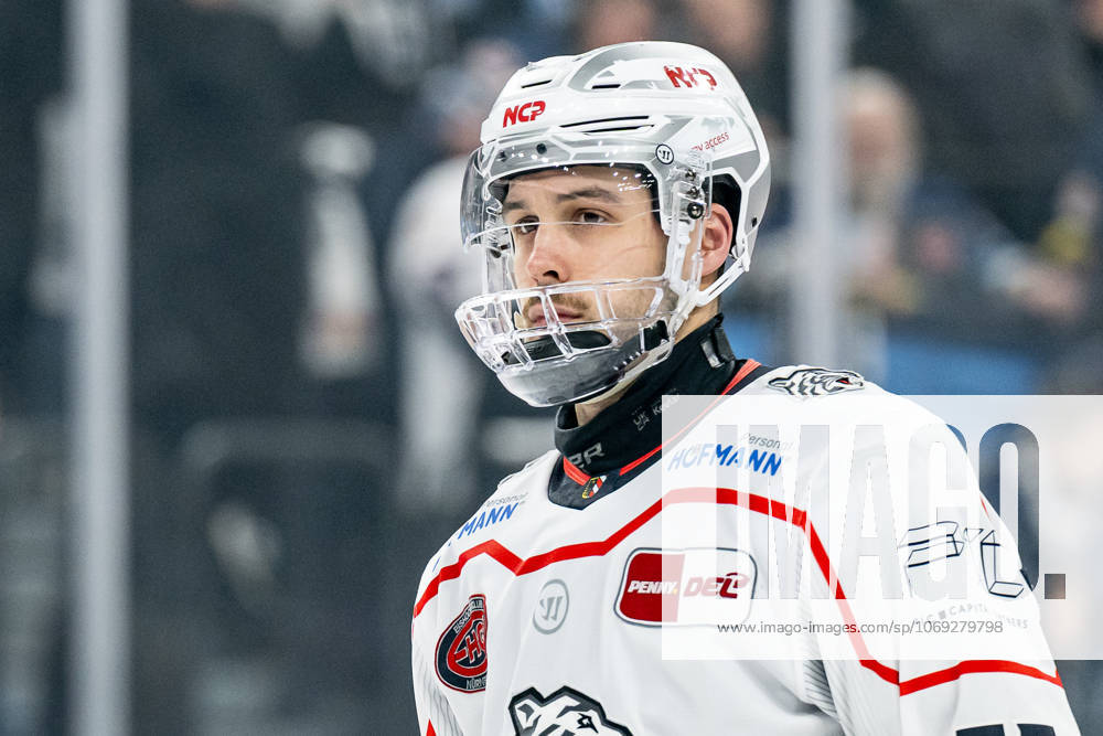 Samuel Dove McFalls Nuernberg Ice Tigers, 75 somewhat disillusioned Portrait Portrait GER, EHC Red Bull Muenchen vs Nuernberg Ice Tigers, Ice Hockey, DEL, Matchday 19, Season 2025 2026, 16 11 2025 GER, EHC Red Bull Muenchen vs Nuernberg Ice Tigers, Ice Hockey, DEL, Matchday 19, Season 2025 2026, 16 11 2025 Muenchen