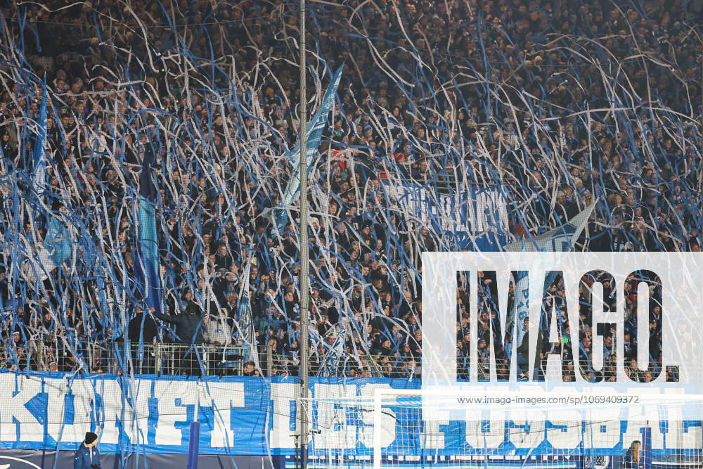 2 Bundesliga VfL Bochum SG Dynamo Dresden on 21 11 2025 at the Vonovia Ruhrstadion in Bochum The VfL Bochum fans in the east curve with throwing rolls MH