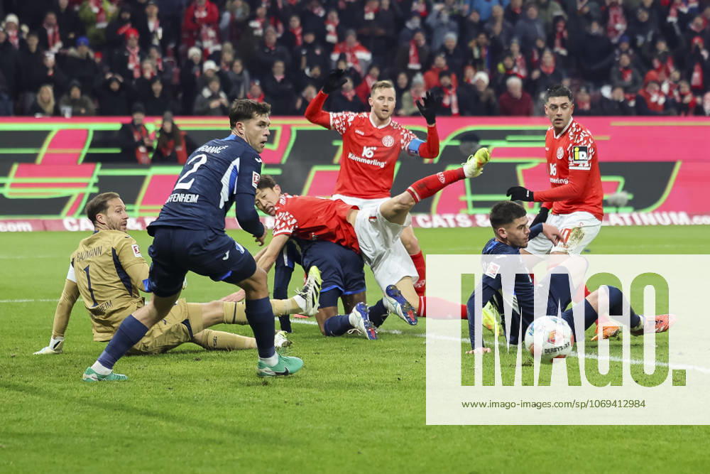 In the penalty area of TSG Hoffenheim , Germany, Football, 1 Bundesliga, Matchday 11, 2025 2026, 1 FSV Mainz vs TSG 1899 Hoffenheim, 21 11 2025, Mewa Arena, Mainz, Germany Mainz Mewa Arena Rheinland Pfalz Germany
