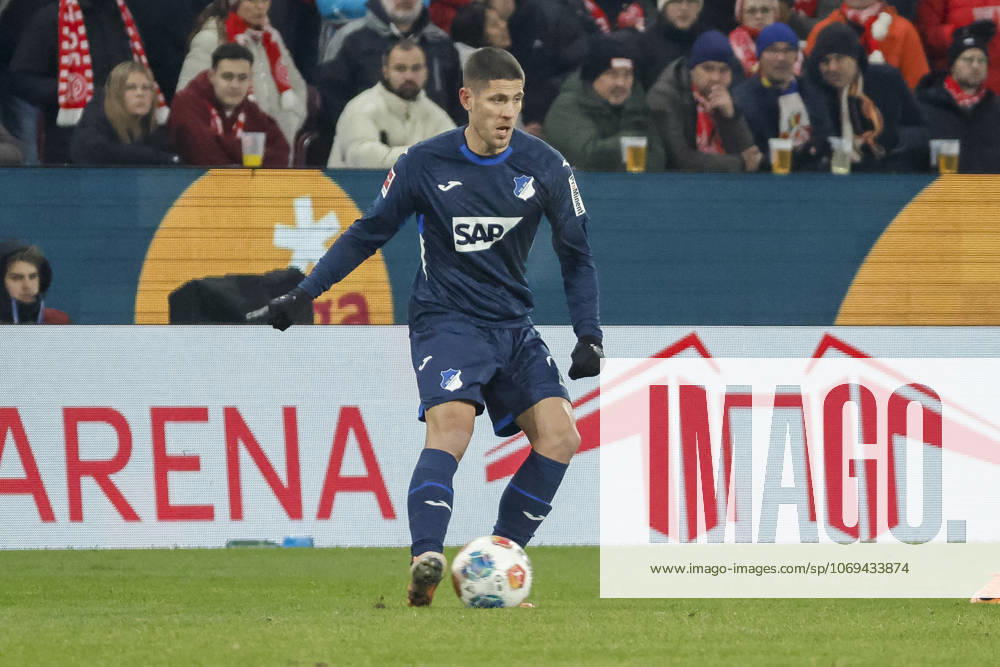 Andrej Kramaric TSG Hoffenheim, 27 on the ball , Germany, Soccer, 1 Bundesliga, Matchday 11, 2025 2026, 1 FSV Mainz vs TSG 1899 Hoffenheim, 21 11 2025, Mewa Arena, Mainz, Germany Mainz Mewa Arena Rheinland Pfalz Germany