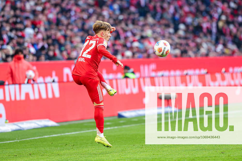 Lennart Karl 42, FC Bayern München at the match between FC Bayern München v SC Freiburg, Football, Men, Bundesliga, 2025 2026, 11 Matchday on 22 11 2025 in Munich, Allianz Arena DFL and DFB regulations prohibit any use of photographs as image sequences and or quasi video Bayern Germany