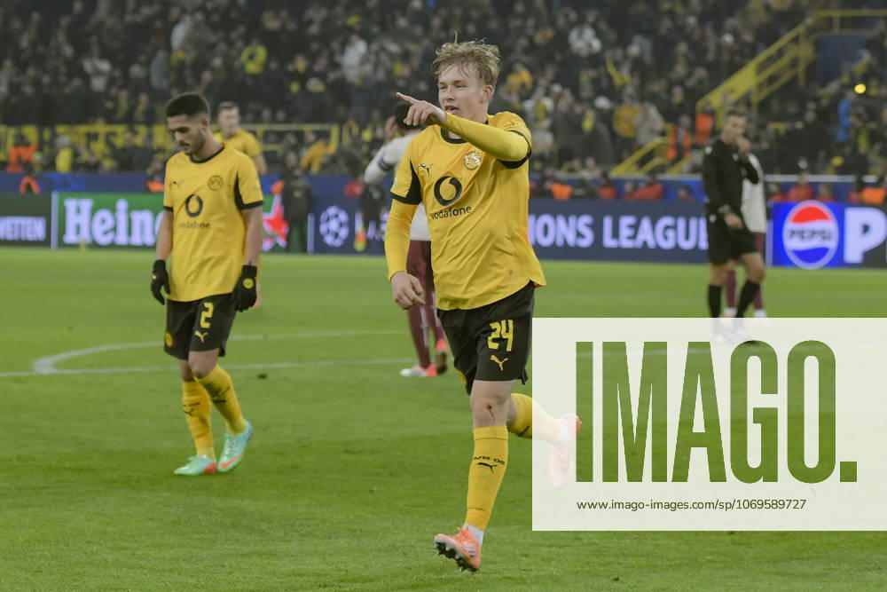 Daniel Svensson Dortmund 24 cheers after scoring 4 0 25 11 2025 Football, Champions League, Borussia Dortmund vs Villarreal Club de Fotbol, Signal Iduna Park, Dortmund,