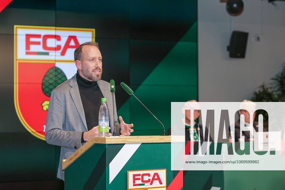 Managing Director Finance Michael Stroell FC Augsburg at the lectern, Annual General Meeting FC Augsburg, Football, 1 Bundesliga, 25 11 2025 Augsburg Bavaria Germany