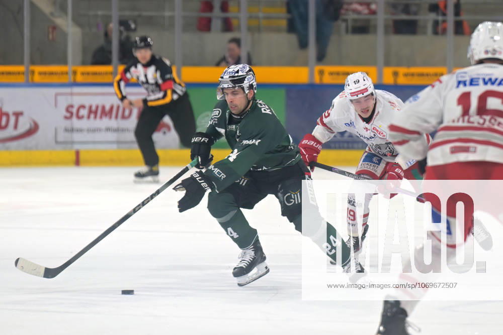 Cole Fonstad Bietigheim Steelers, 24 on the puck Bietigheim Steelers vs Eisbaeren Regensburg, Ice Hockey, DEL 2, Matchday 19, Season 2025 2026, 28 11 2025 Bietigheim Steelers vs Eisbaeren Regensburg, Ice Hockey, DEL 2, Matchday 19, Season 2025 2026, 28 11 2025 Bietigheim