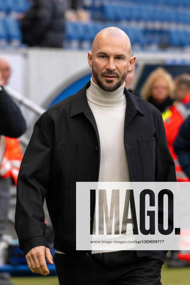 Coach Christian Ilzer TSG 1899 Hoffenheim Germany, Sinsheim, 29 11 2025, Football, Bundesliga TSG 1899 Hoffenheim vs FC Augsburg, Season 2025 2026, Matchday 12, PreZero Arena DFL DFB REGULATIONS PROHIBIT ANY USE OF PHOTOGRAPHS AS IMAGE SEQUENCES AND OR QUASI VIDEO