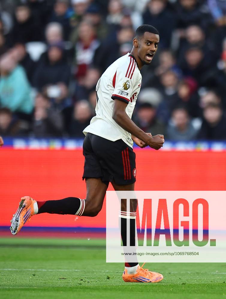 Alexander Isak of Liverpool celebrates scoring the opening goal West Ham United v Liverpool, Premier League, Football, London Stadium, London, UK - 30 Nov 2025London London Stadium United Kingdom