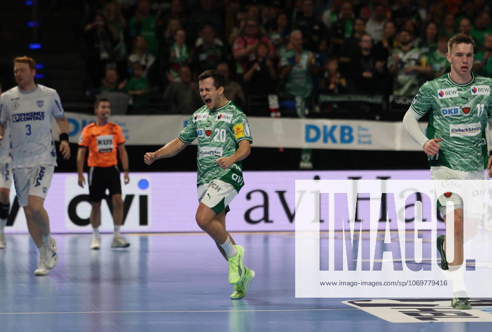 GER HBL season 2025 2026 FÜCHSE Berlin vs TBV Lemgo Lippe, 30 11 25, Max Schmeling Halle, Berlin, Tim FREIHÖFER Füchse Berlin 20 celebrates after scoring a goal