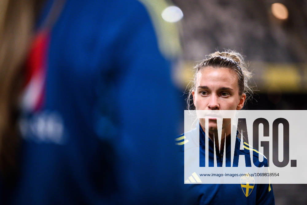 Julia Zigiotti Olme of the Swedish women s national football team at a training session on December 1, 2025 in Stockholm Photo Jesper Zerman BILDBYRAN kod JZ JZ0652 fotboll football soccer fotball nations league uefa womens nations league träning practice training sverige sweden dam bbeng